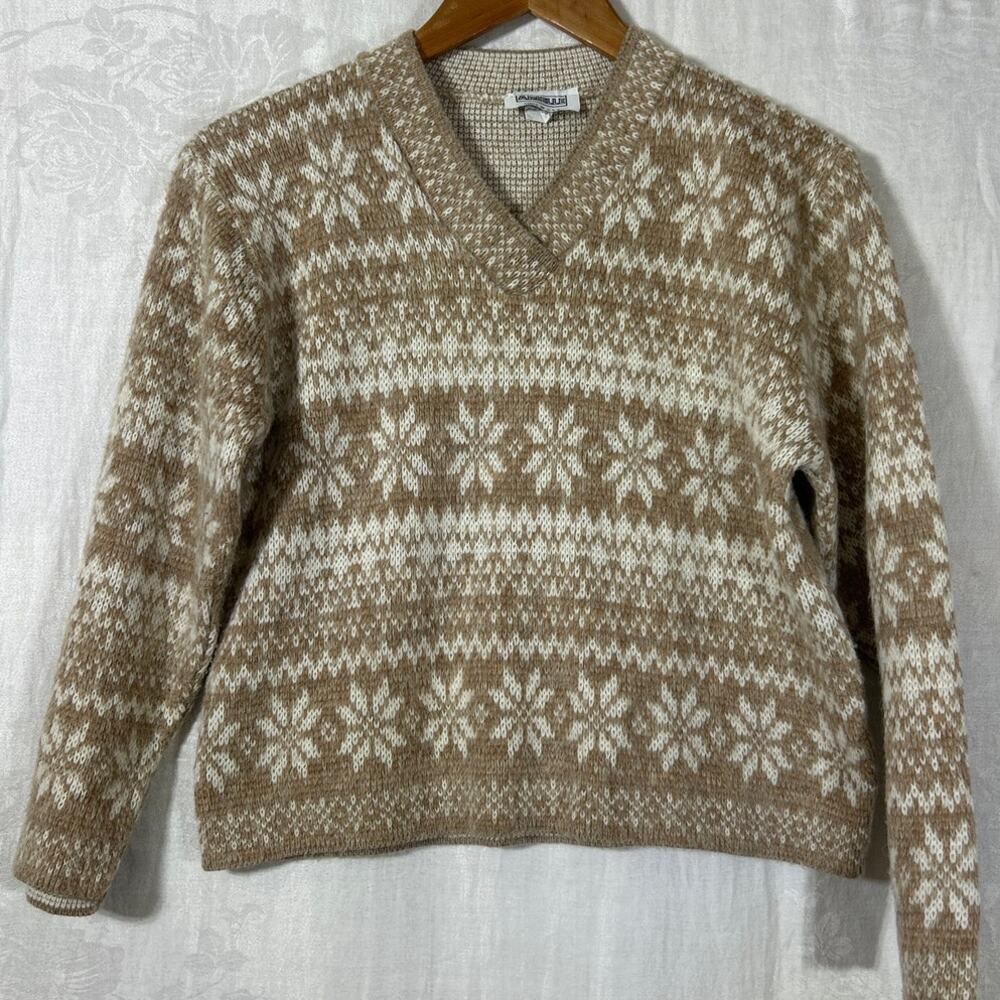 Sweater Vintage Medium Tan White Cropped Snowflakes USA Made Arielle